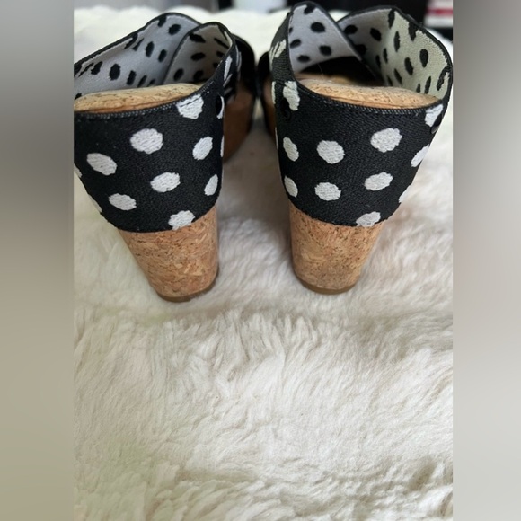 Lucky Brand Black white Polka dots studded women’s sandal wedges. Cork sole. 9.5 - Picture 10 of 12